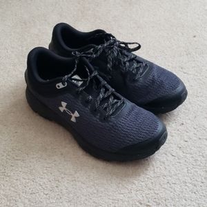 Under Armour Sneakers